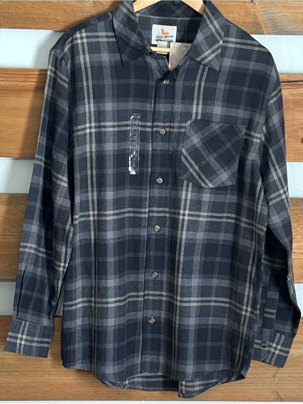 NWT Field & Stream Men's Medium Classic Lightweight Dark Gray Soft Flannel Shirt